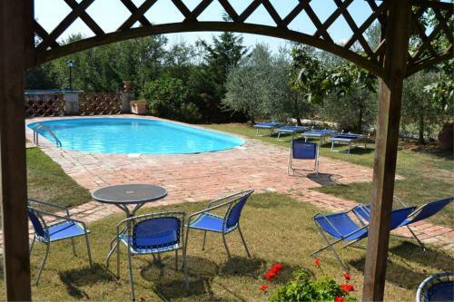 Le Casine-perignano-spinelli Apartment Sleeps 9