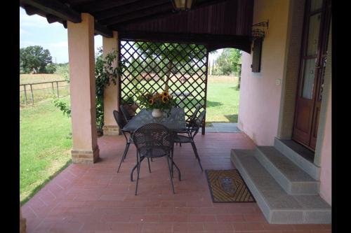 Le Casine-perignano-spinelli Apartment Sleeps 9