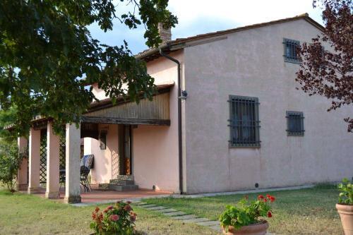 Le Casine-perignano-spinelli Apartment Sleeps 9