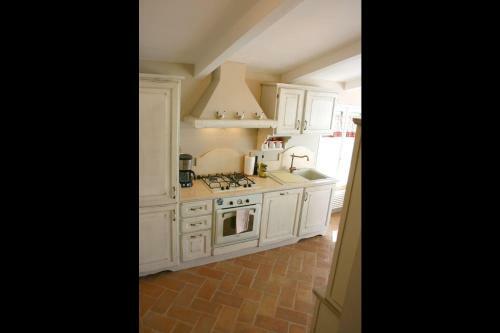 Il Borgo Villa Sleeps 3 Pool Air Con Wifi