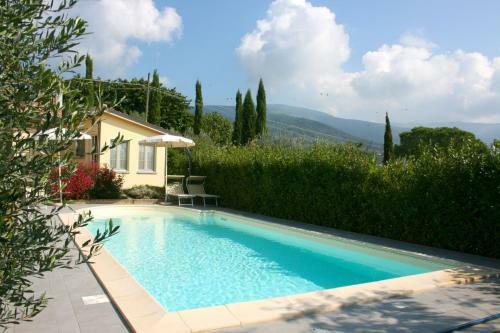 Il Borgo Villa Sleeps 3 Pool Air Con Wifi