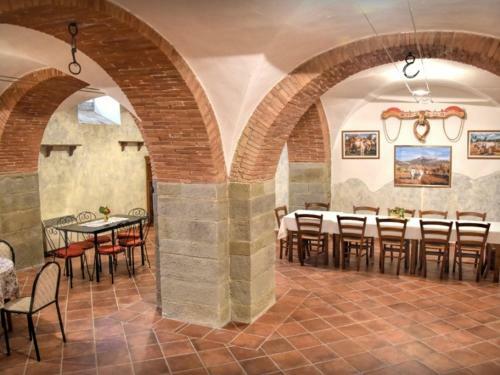 Fratta-santa Caterina Villa Sleeps 18 Pool Wifi