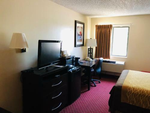 Hotel Red Carpet Inn - Omaha