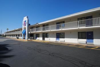 Motel 6 Springfield - Chicopee