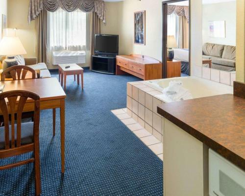 Hotel Quality Inn Lakeville