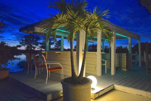 Aparthotel The Inn At Turtle Beach