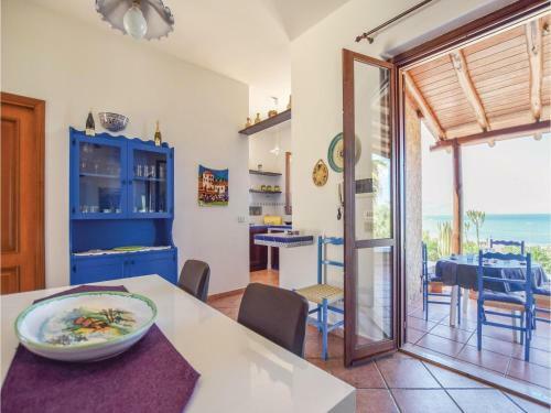 Four-bedroom Holiday Home In Custonaci