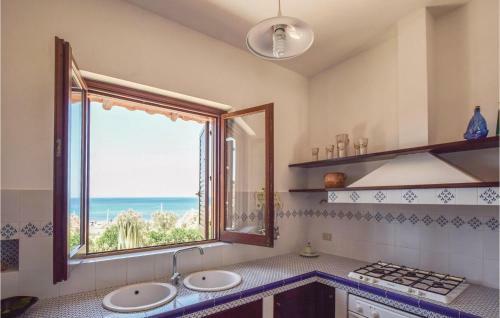Four-bedroom Holiday Home In Custonaci