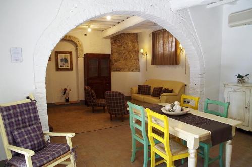 Dolciano Villa Sleeps 4 Pool Air Con Wifi