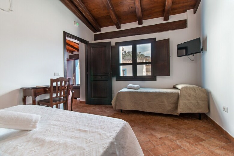 Hotel Ghivine Albergo Diffuso