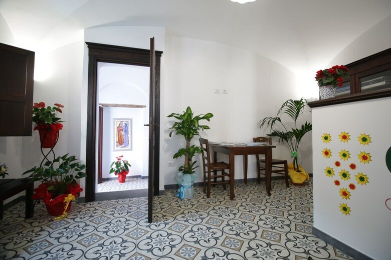 Hotel Ghivine Albergo Diffuso