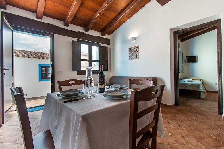 Hotel Ghivine Albergo Diffuso
