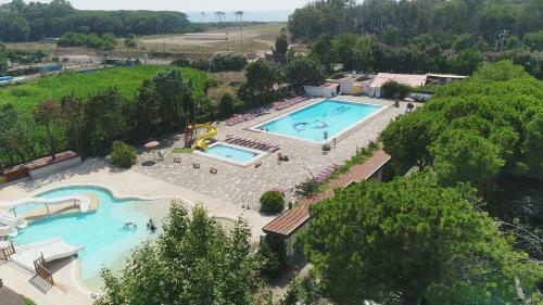 Happy Camp Mobile Homes In Camping Village Paestum