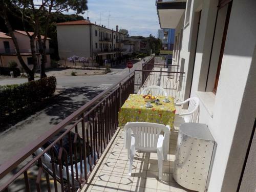 Apartment In Eraclea Mare 24690