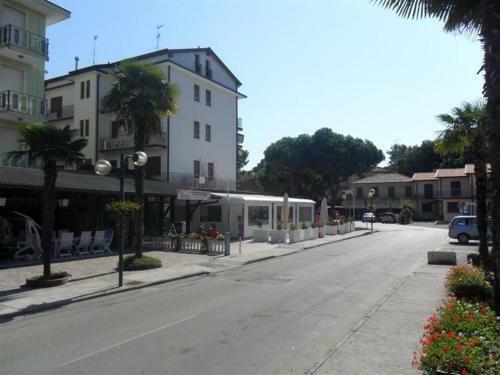 Apartment In Eraclea Mare 24690