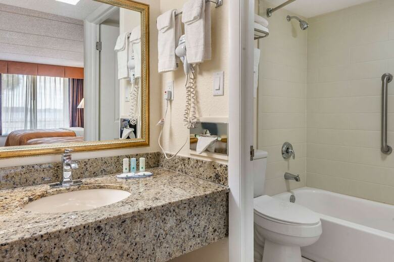 Hotel Quality Inn And Suites Riverfront