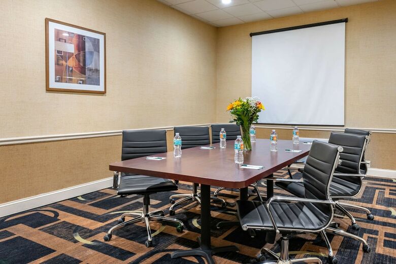 Hotel Quality Inn And Suites Riverfront