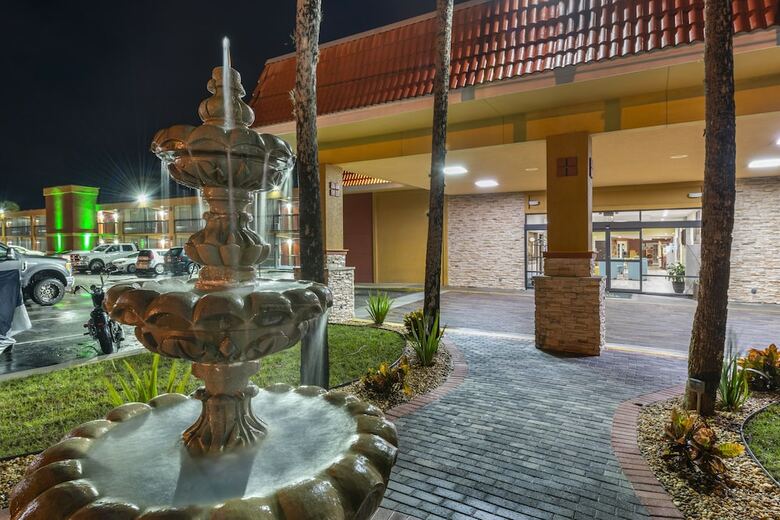 Hotel Quality Inn And Suites Riverfront