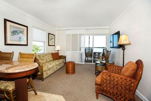 Hotel Tween Waters Inn Island Resort