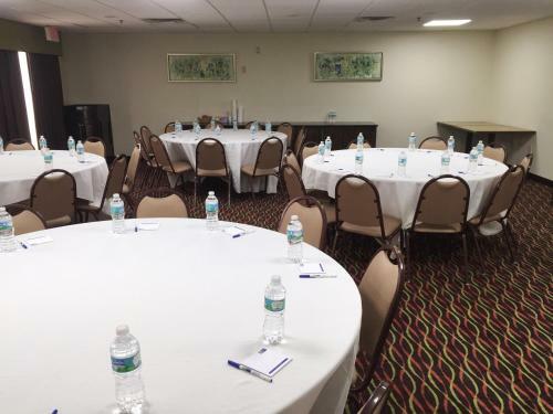 Holiday Inn Express Hotel & Suites Orange City