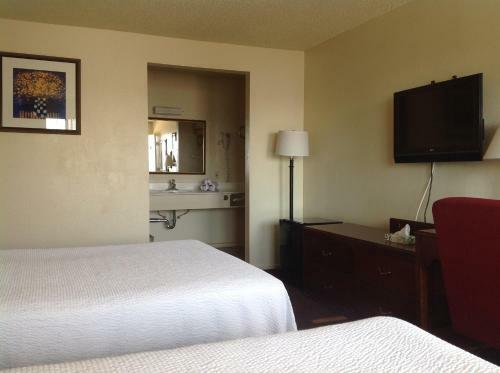 Eunice Plaza Motel