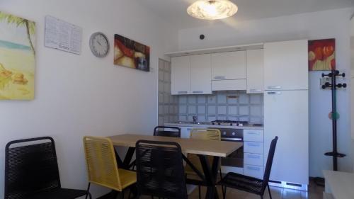 Apartment In Eraclea Mare 25171