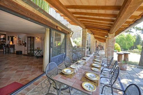Fabro Villa Sleeps 10 Pool Wifi