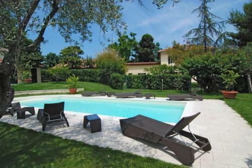 Fano Villa Sleeps 8 Pool Air Con Wifi
