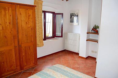 Piazza Al Serchio Villa Sleeps 4 Pool Wifi
