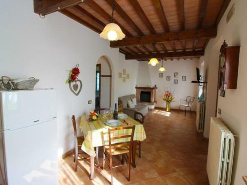Fattoria Spedaletto Apartment Sleeps 6 Pool Wifi