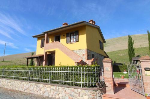 Fattoria Spedaletto Apartment Sleeps 6 Pool Wifi