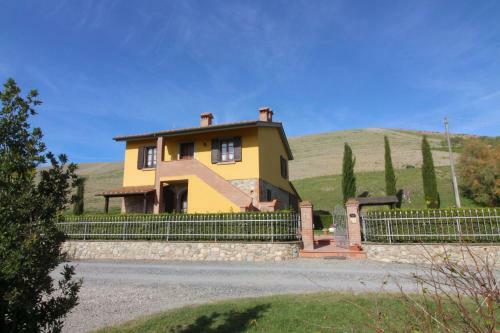Fattoria Spedaletto Apartment Sleeps 5 Pool Wifi