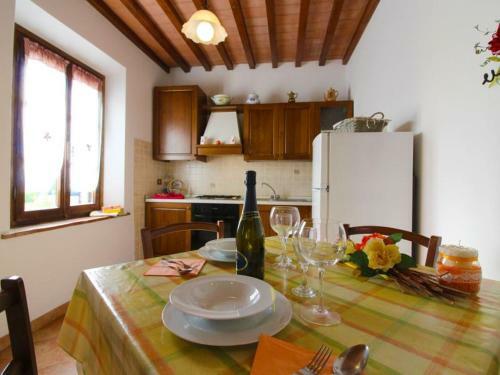 Fattoria Spedaletto Villa Sleeps 8 Pool Wifi