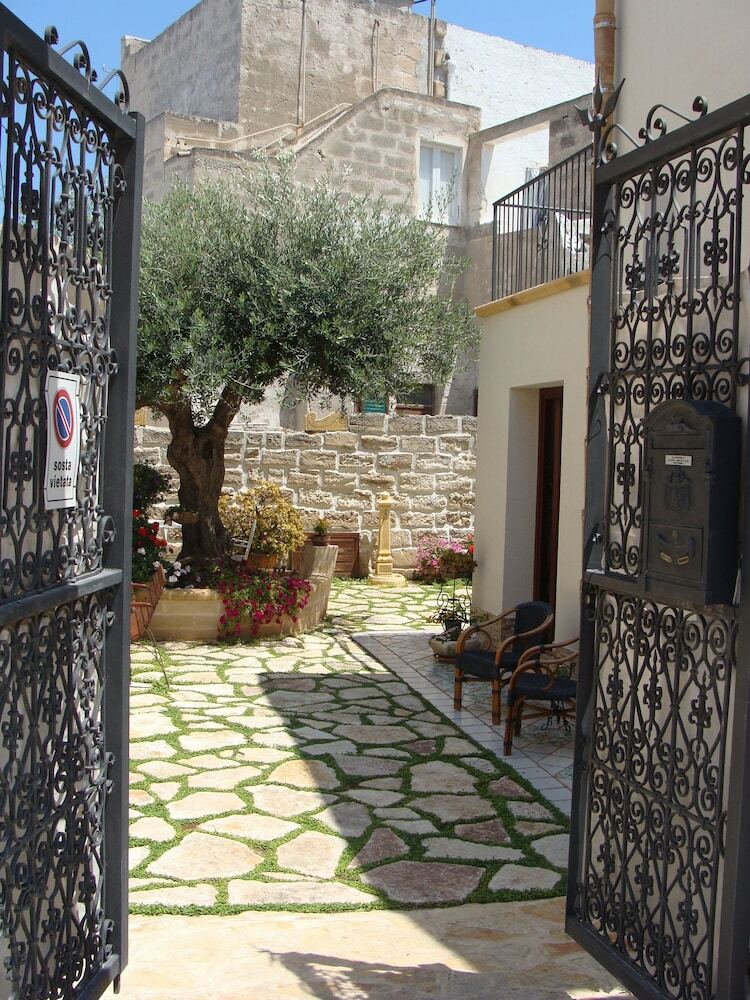 Hostal Guest House Al Gattopardo
