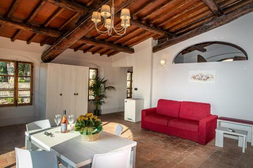 Villa Norcenni Aparthotel
