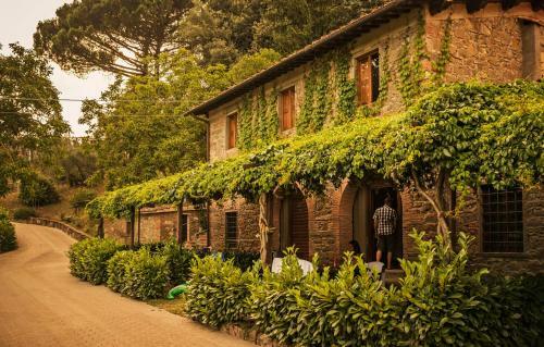 Villa Norcenni Aparthotel