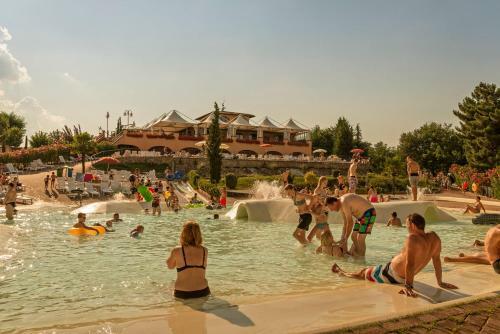 Villa Norcenni Aparthotel