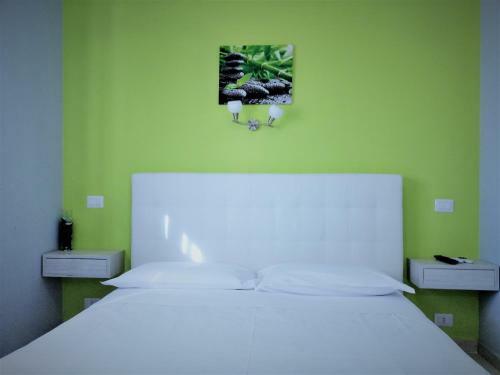 Bed & Breakfast Albachiara Guest House