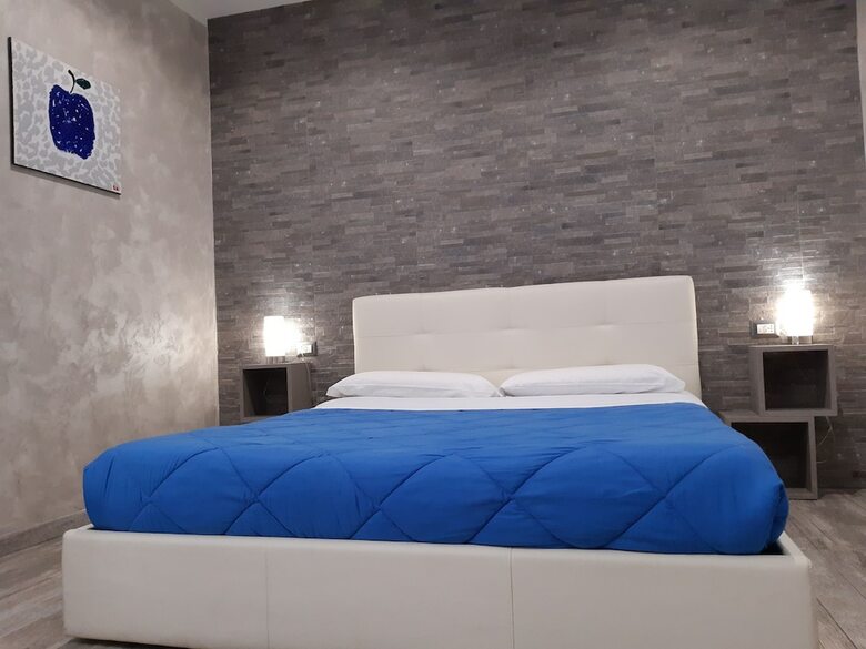 Hostal Apple Rooms Rome Airport