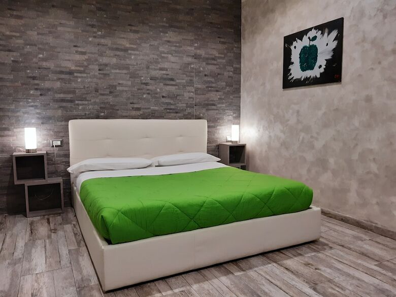 Hostal Apple Rooms Rome Airport