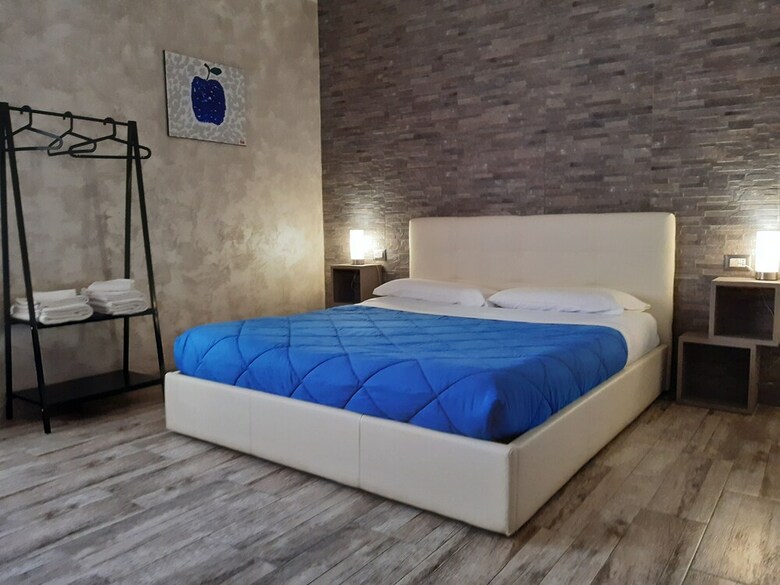 Hostal Apple Rooms Rome Airport