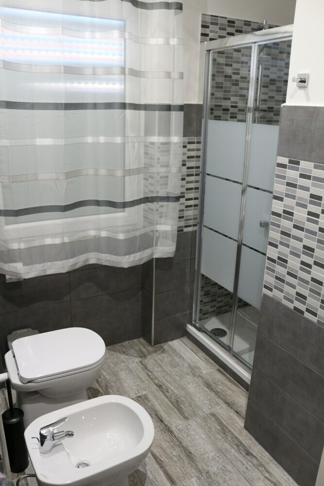 Hostal Apple Rooms Rome Airport