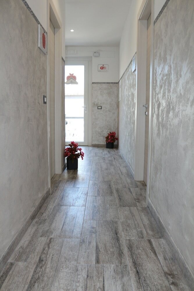 Hostal Apple Rooms Rome Airport