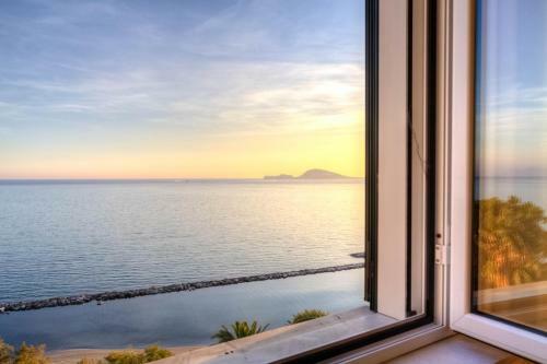 Apartamento Seafront Panoramic Airco Wifi 2 Bathrooms Beach