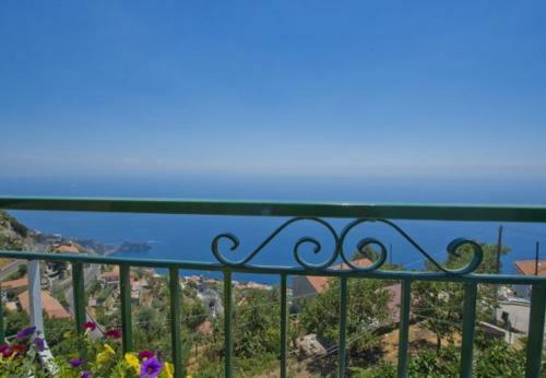 Furore Apartment Sleeps 4