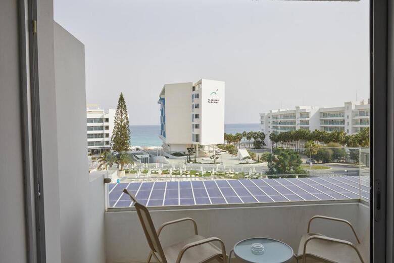 Hotel Odessa(.)