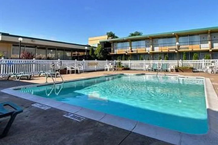 Hotel Ramada By Wyndham Rome - Verona