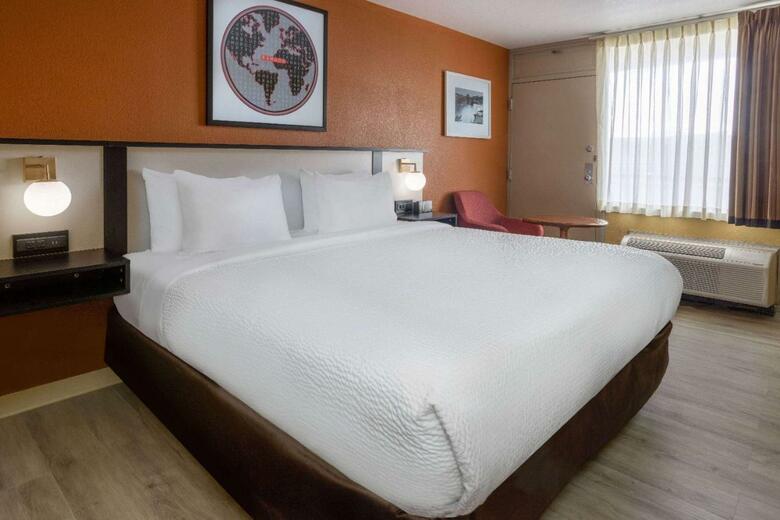 Hotel Ramada By Wyndham Rome - Verona