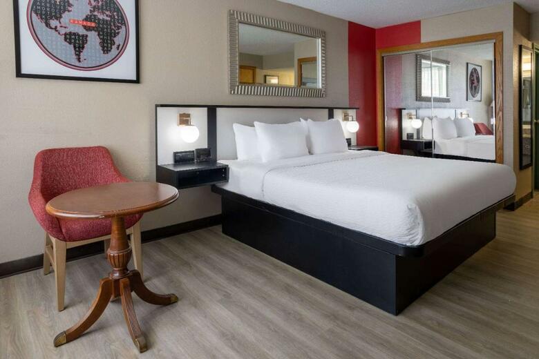 Hotel Ramada By Wyndham Rome - Verona