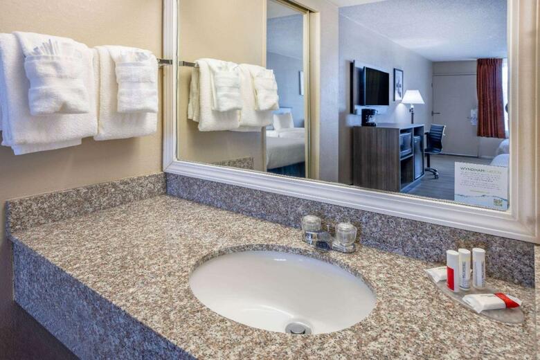 Hotel Ramada By Wyndham Rome - Verona
